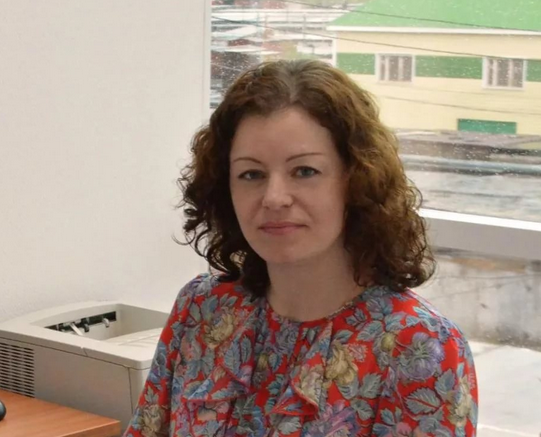 Хотмирова Анна Ивановна, заместитель директора департамента образования Администрации города